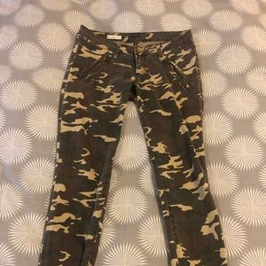 Kut From the Kloth Mia Toothpick Skinny Camo Jeans